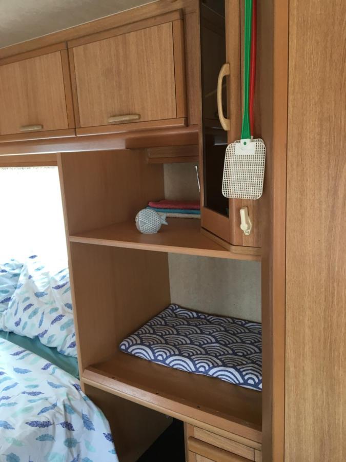 Sea Caravan/Camper On The Beach Китен Экстерьер фото