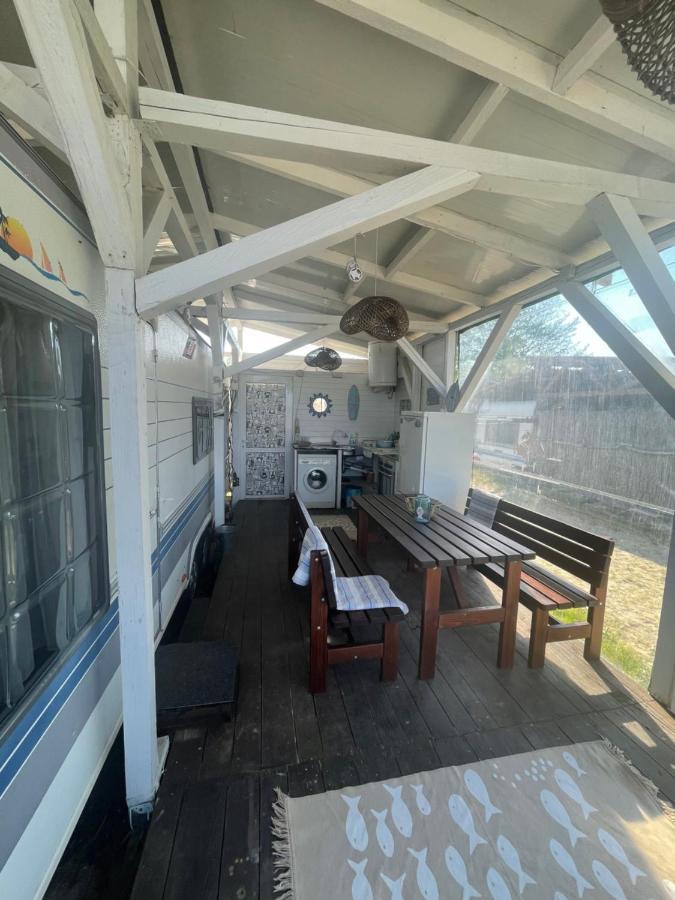 Sea Caravan/Camper On The Beach Китен Экстерьер фото