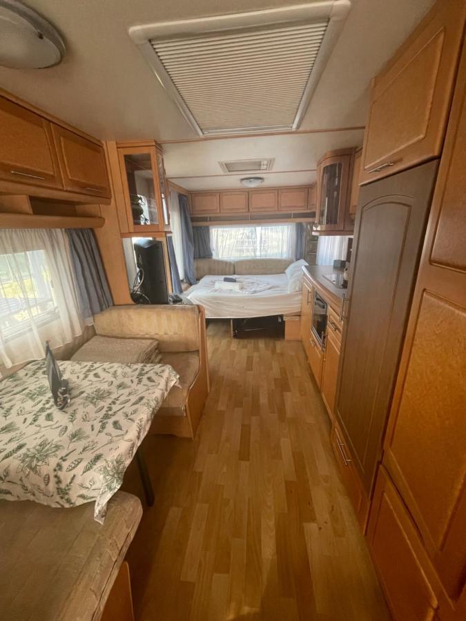 Sea Caravan/Camper On The Beach Китен Экстерьер фото